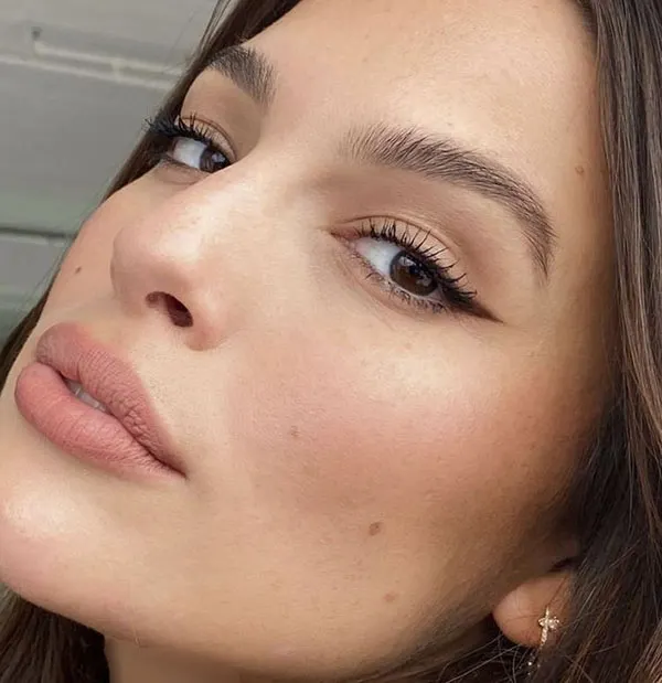 Natural makeup 28