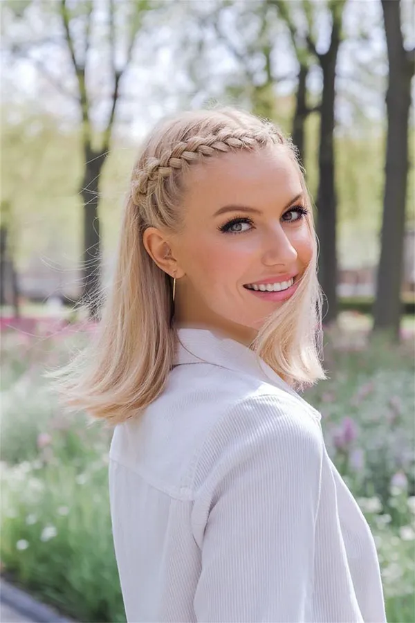 New hair weave model in front of the head 9
