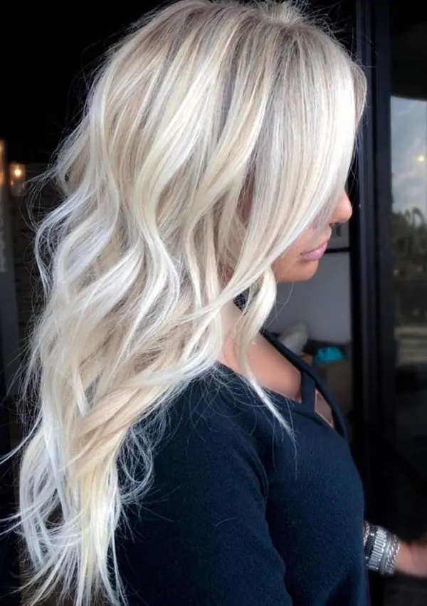 مدل رنگ مو هایلایت روشن جدید 2026؛ تغییر کوچکی که استایلتو متحول میکنه! 6 New light highlight hair color 1