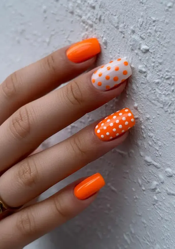 35 مدل ناخن نارنجی ملایم و جیغ؛ شاد، خاص و خیلی پینترستی! 10 Orange nail model 6