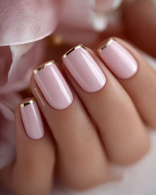 32 مدل ناخن فرنچ کوتاه؛ انتخاب دخترهای مینیمال و خوشاستایل! 20 Short French nail style 16