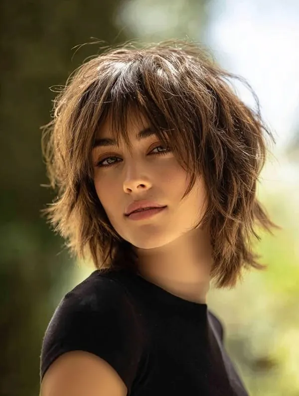 Short summer shaggy hairstyle 18