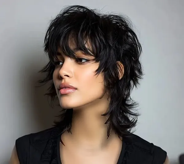 Short summer shaggy hairstyle 19
