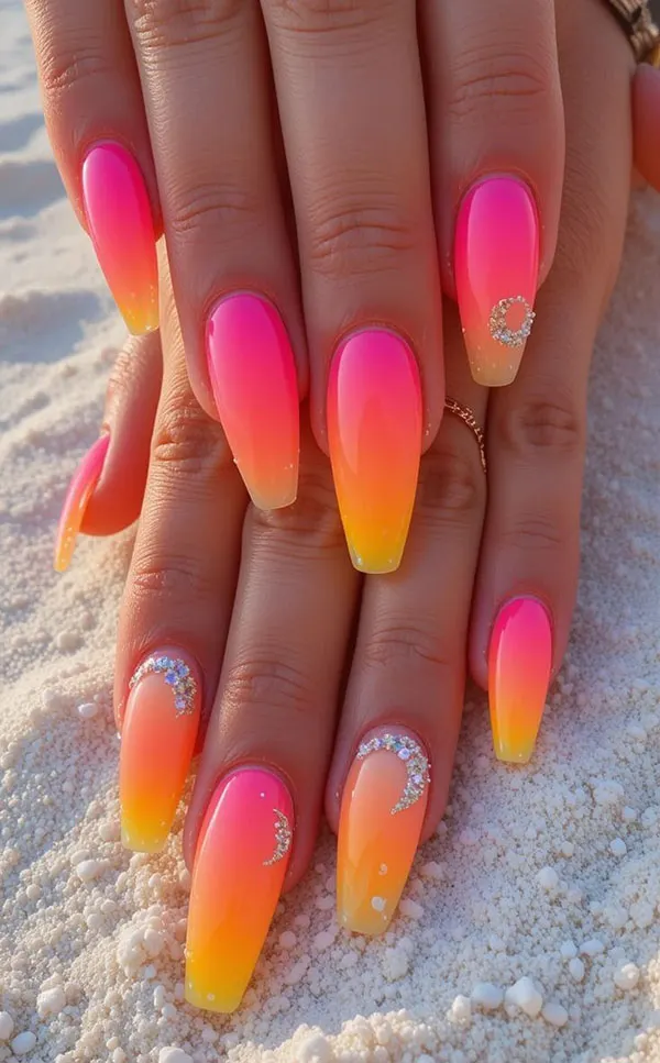 30 طرح ناخن تابستونه امسال برای روزای آفتابی ۲۰۲۶ 13 Summer nail design 9