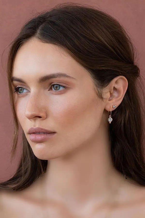 زیباترین دختر جهان بدون آرایش 2026 | ساده، واقعی، خیرهکننده + عکس ها 28 The most beautiful girl in the world without makeup 24