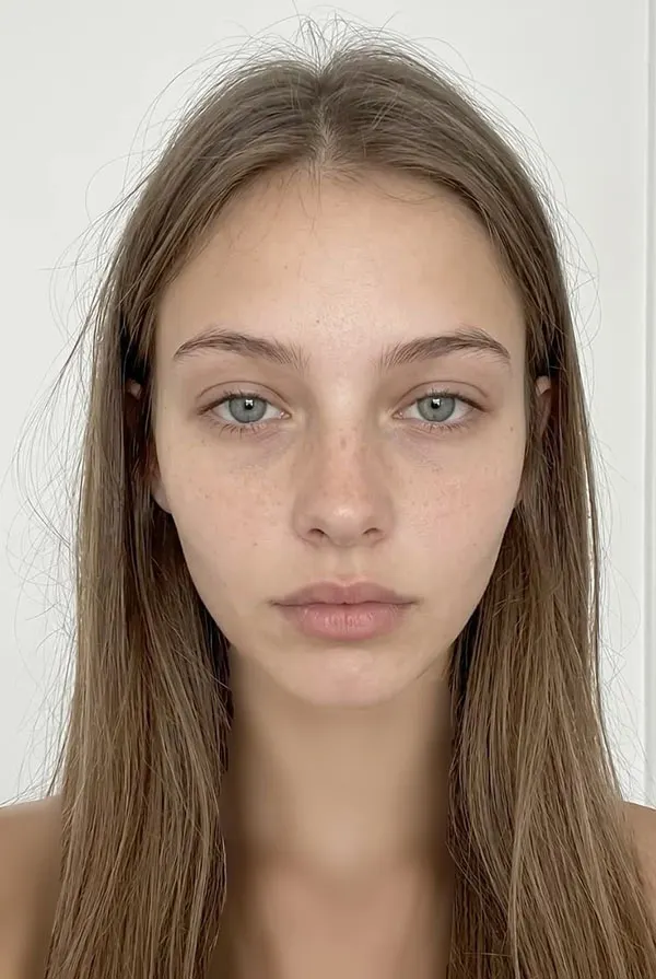 زیباترین دختر جهان بدون آرایش 2026 | ساده، واقعی، خیرهکننده + عکس ها 30 The most beautiful girl in the world without makeup 26