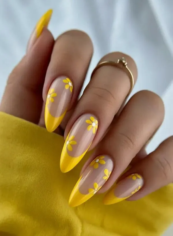 31 طرح ناخن زرد ملایم و جذاب؛ ناخنهایی که حالوهوای تابستون دارن! 15 Yellow nail design 29
