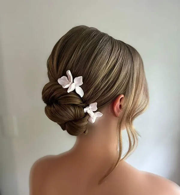 Chignon hairstyle for girls 16