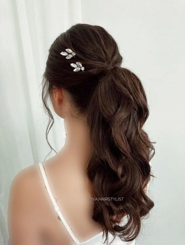 Chignon hairstyle for girls 26