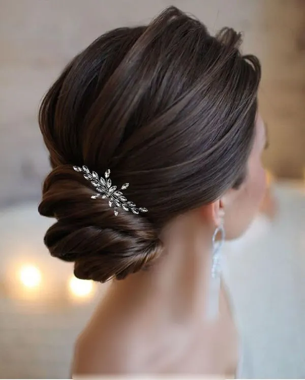 Chignon hairstyle for girls 27