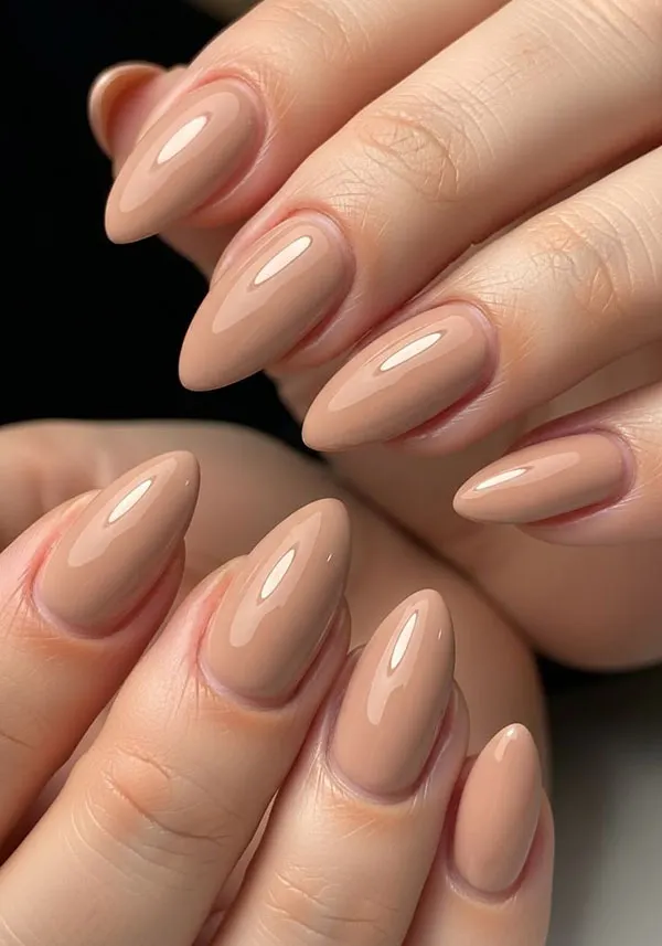 Cream nail model 24