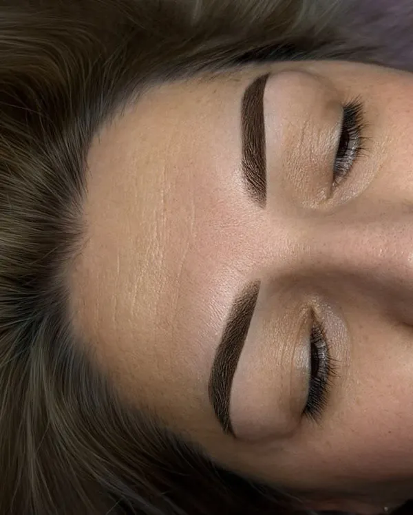 مدل شیدینگ ابرو 1405؛ مزایا، معایب، ماندگاری و تفاوت با میکروبلیدینگ! 31 Eyebrow shading 28
