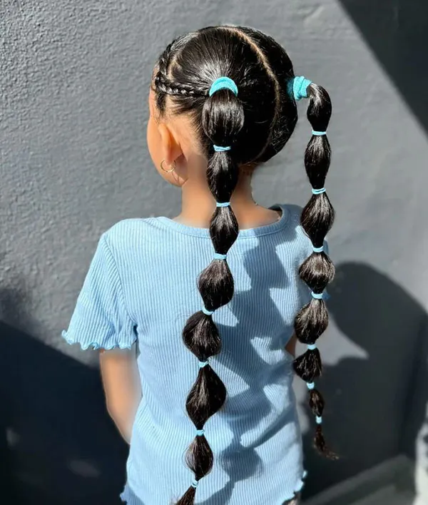 32 مدل مو با کش چهل گیس دخترانه؛ این مدلهای خاص را در کمتر از ۱۰ دقیقه بساز! 12 Hairstyle for girls using small elastic hair ties 9