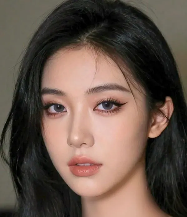 Korean style makeup look 10