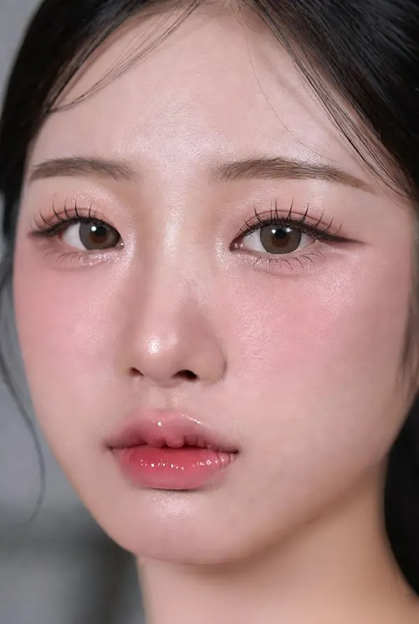 Korean style makeup look 2