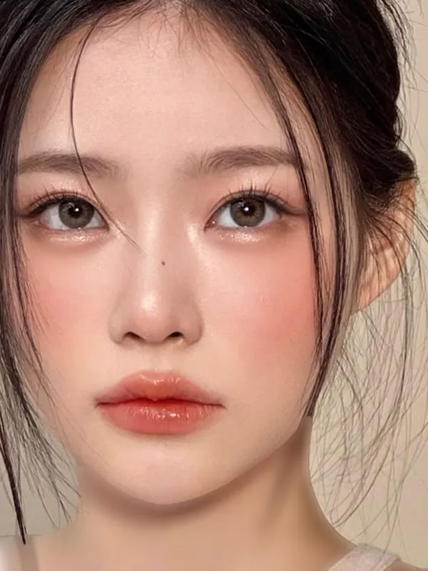 Korean style makeup look 7