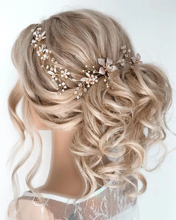 Long hair updo style 21