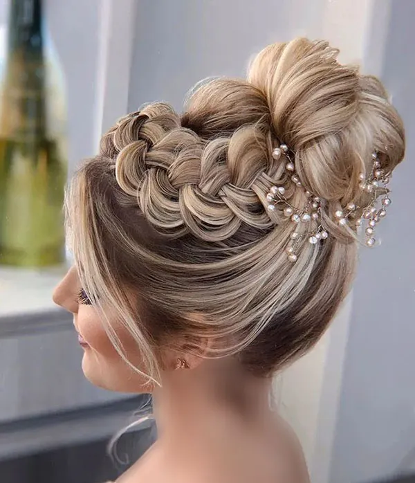 Long hair updo style 30
