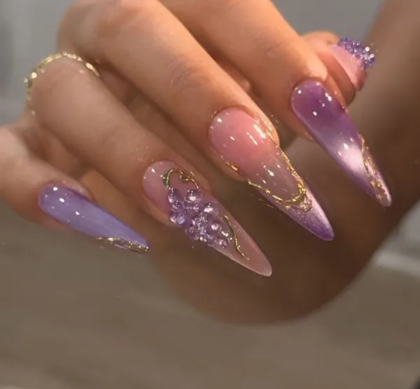 35 طرح ناخن بلند که امسال همه عاشقشان شدهاند! 19 Long nail design 12