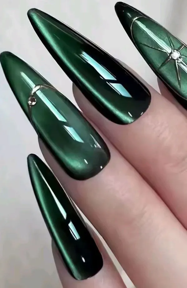 35 طرح ناخن بلند که امسال همه عاشقشان شدهاند! 20 Long nail design 14