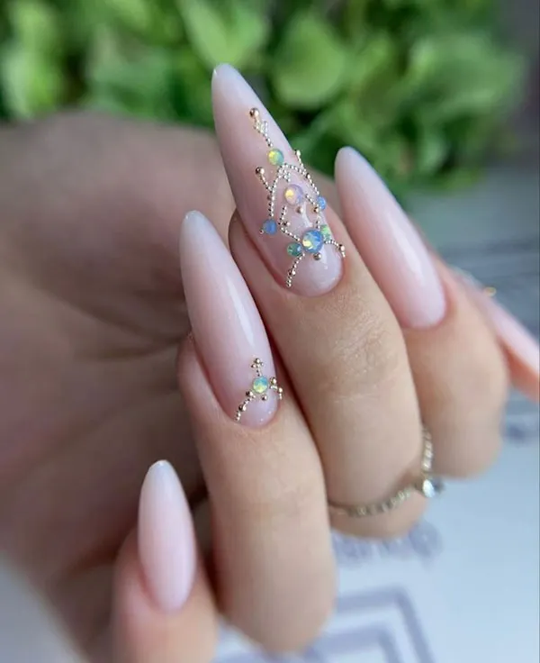 35 طرح ناخن بلند که امسال همه عاشقشان شدهاند! 34 Long nail design 29