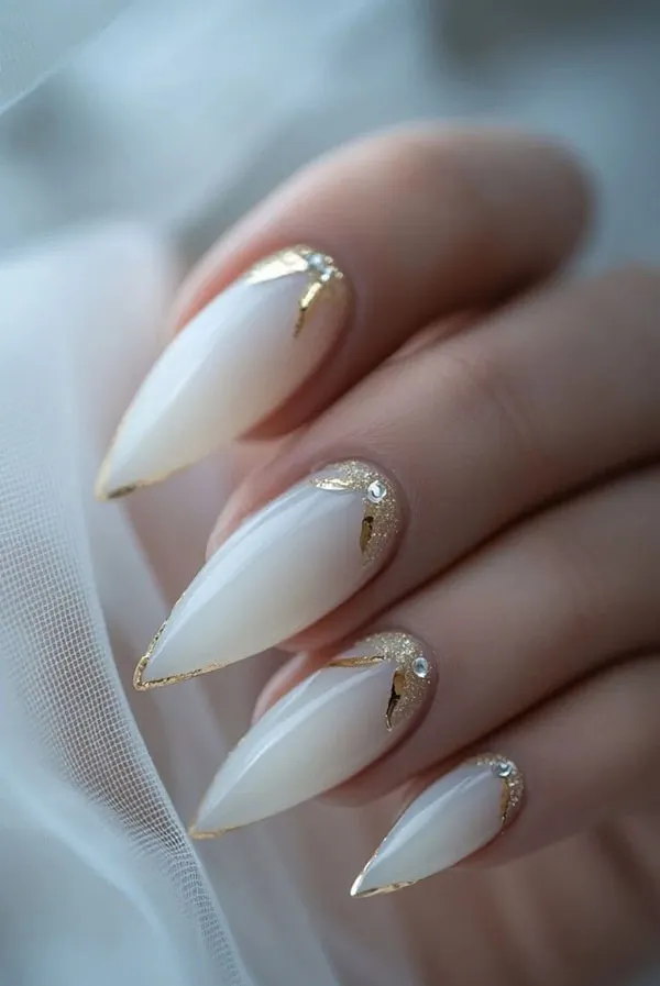 35 طرح ناخن بلند که امسال همه عاشقشان شدهاند! 17 Long nail design 32