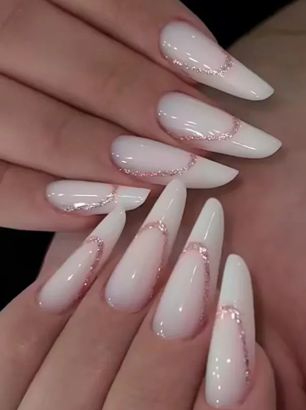 35 طرح ناخن بلند که امسال همه عاشقشان شدهاند! 10 Long nail design 6