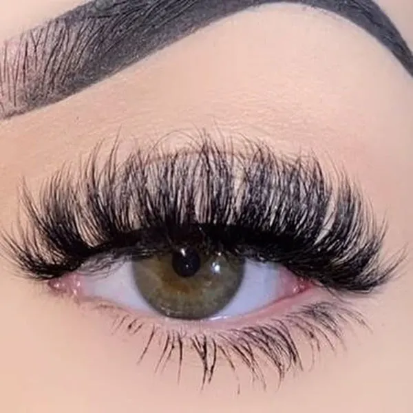 Mega Volume Eyelashes 10