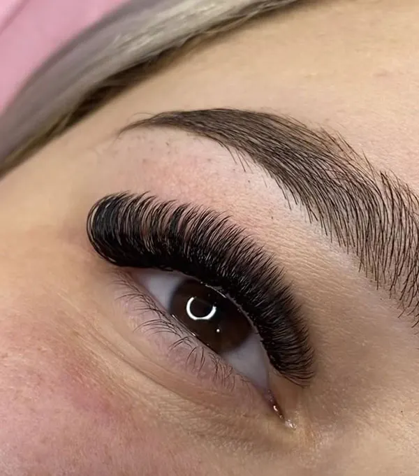 Mega Volume Eyelashes 11