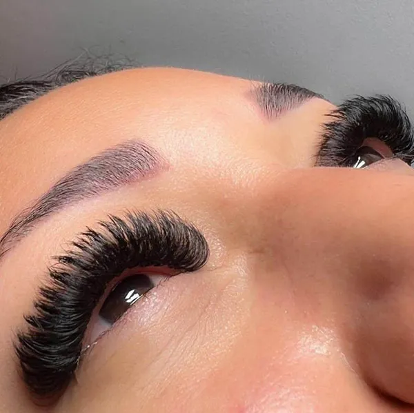 Mega Volume Eyelashes 17