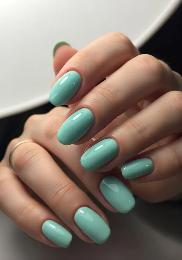 33 طرح ناخن با لاک؛ جدیدترین مدلهای ساده و خاص! 12 Nail design with varnish 9