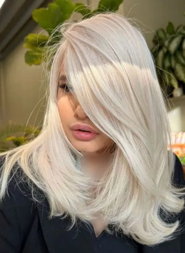 Pearl hair color 31