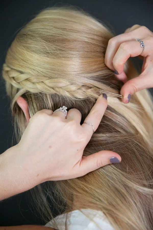 Self front braid tutorial 29