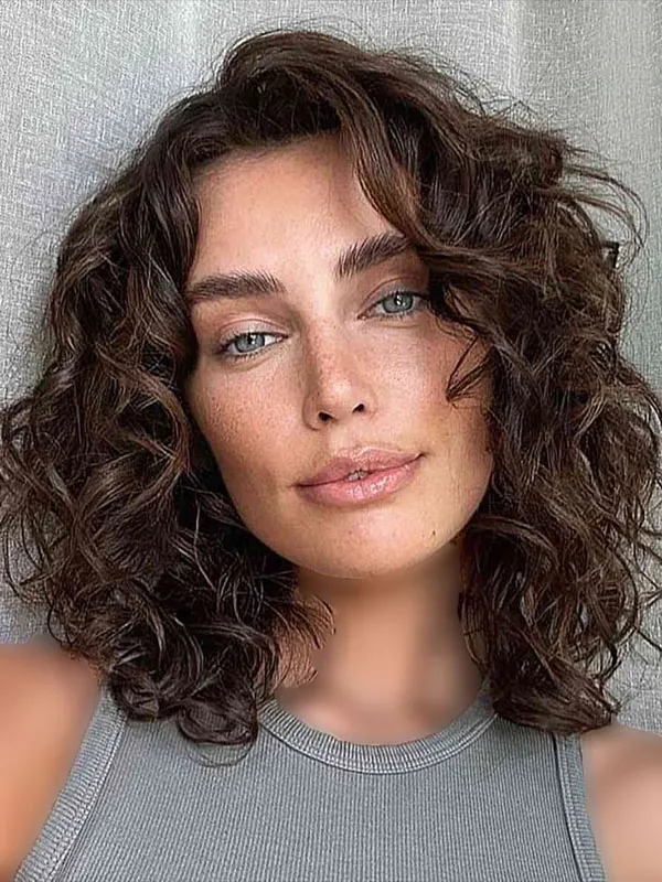 Short curly hairstyle 13