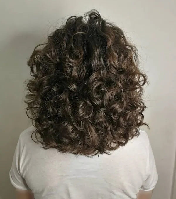 Short curly hairstyle 17
