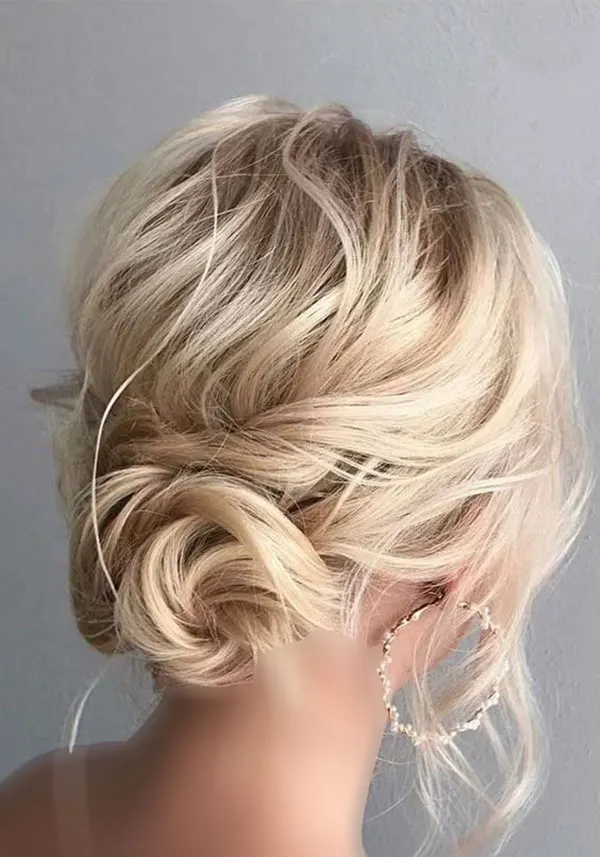34 مدل شینیون مو کوتاه دخترانه؛ شیک، ساده و خاص! 17 Short hair updo style for girls 13