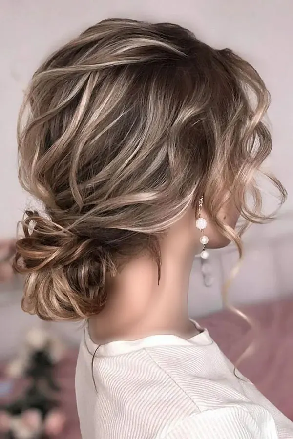 34 مدل شینیون مو کوتاه دخترانه؛ شیک، ساده و خاص! 20 Short hair updo style for girls 16