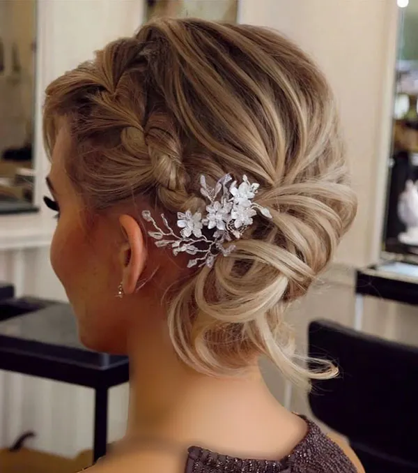 34 مدل شینیون مو کوتاه دخترانه؛ شیک، ساده و خاص! 8 Short hair updo style for girls 33