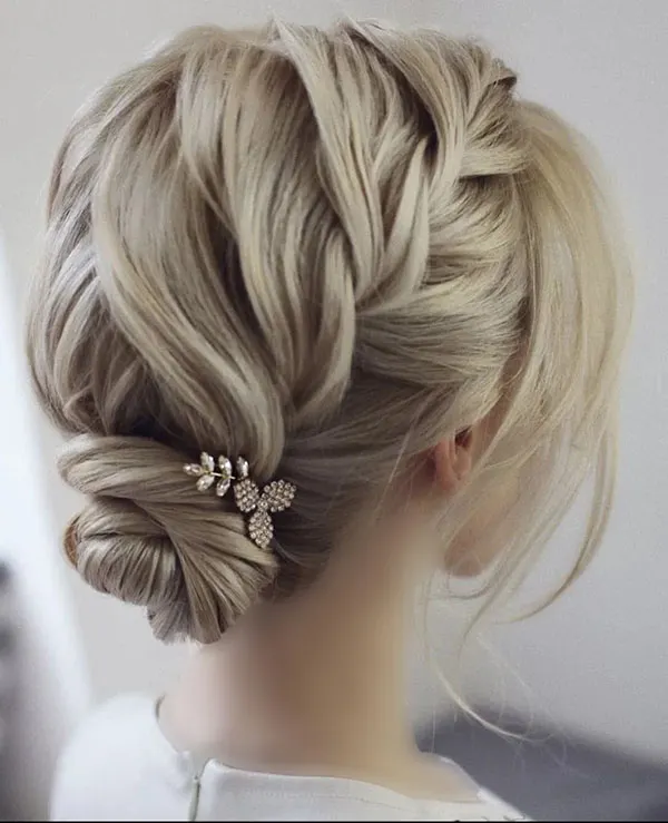 34 مدل شینیون مو کوتاه دخترانه؛ شیک، ساده و خاص! 12 Short hair updo style for girls 7