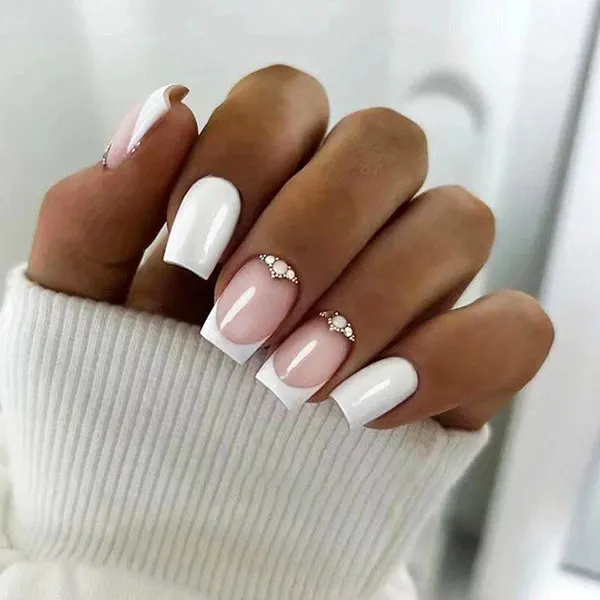 34 مدل ناخن مصنوعی ساده و شیک؛ انتخابی که همه از آن تعریف میکنند! 14 Simple artificial nails 11