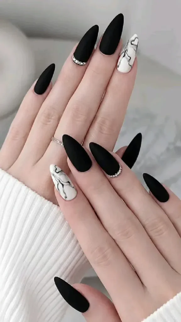 34 مدل ناخن مصنوعی ساده و شیک؛ انتخابی که همه از آن تعریف میکنند! 7 Simple artificial nails 4
