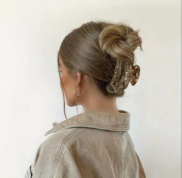 Simple updo for at home 25