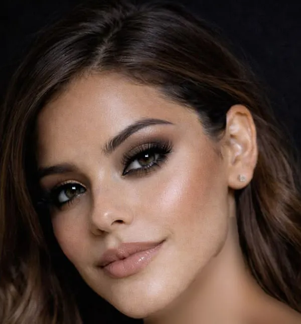 Smoky makeup look 18