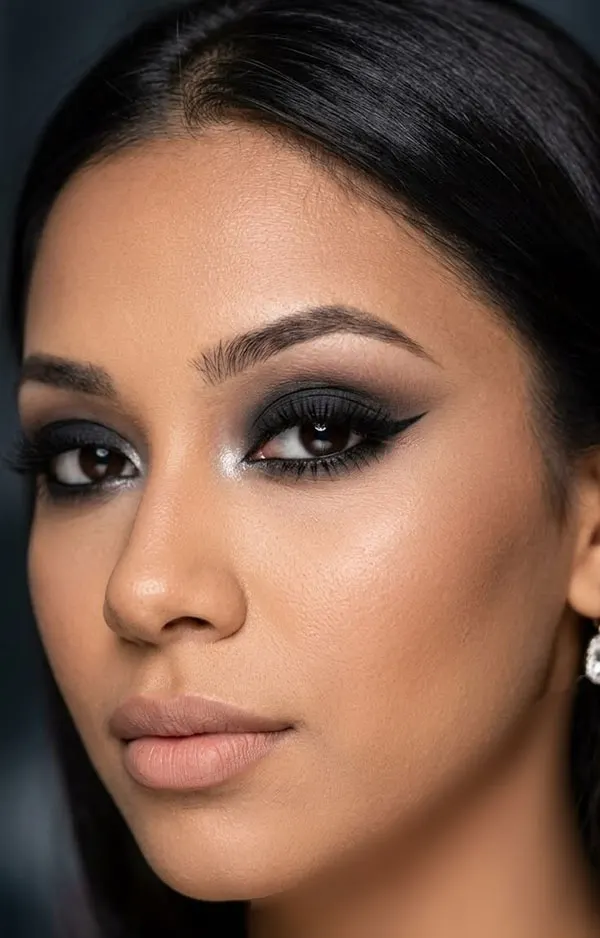 Smoky makeup look 22