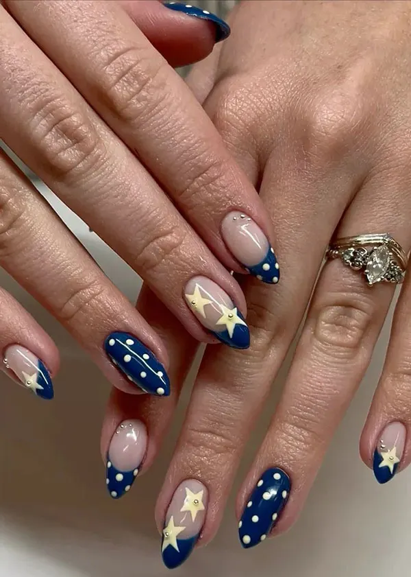 Star nail design 25