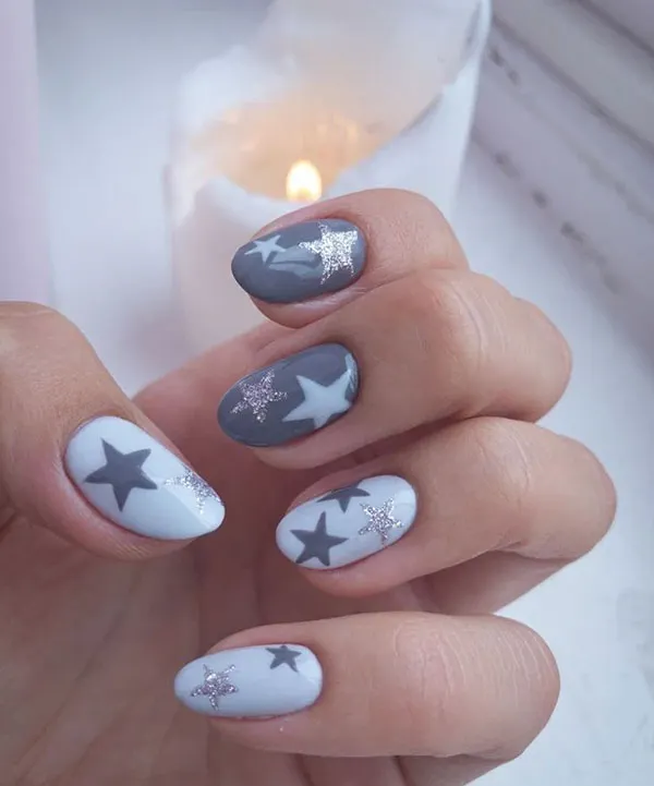 Star nail design 28