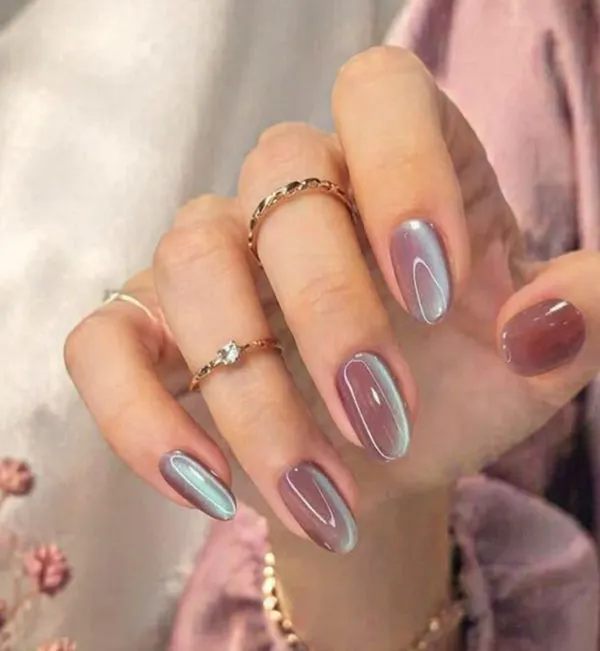 Stylish artificial nails for girls 15