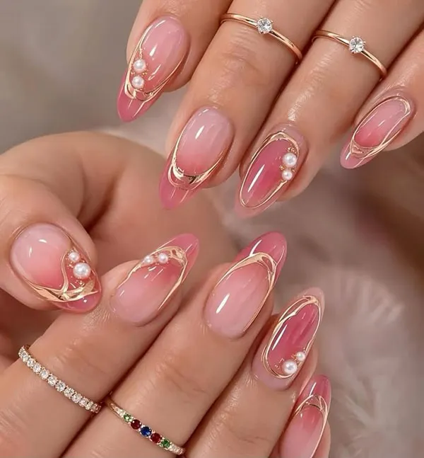Stylish artificial nails for girls 22