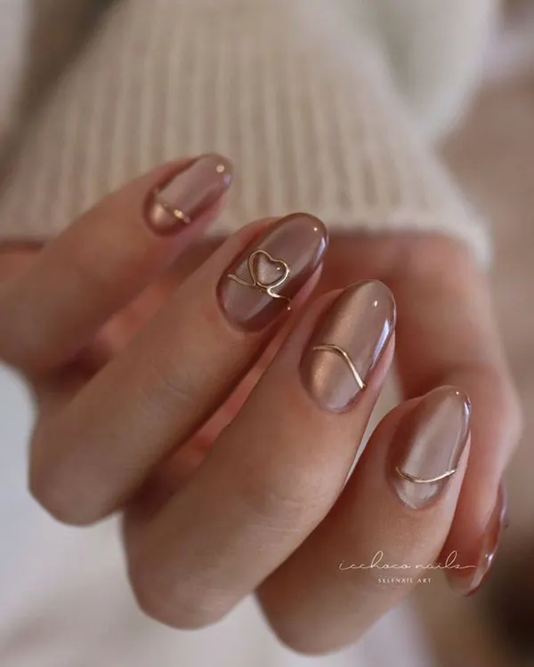 Stylish artificial nails for girls 4