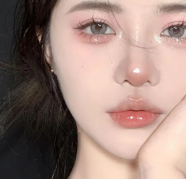 Types of facial makeup 17